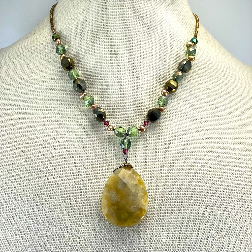 Stunning Gold Tone Blue Glass Pearl Beaded Quartz Pendant Statement Necklace